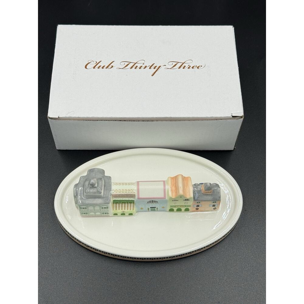 Disneyland Club 33 New Orleans Square Trinket Tray & 12 Club 33 Paper Napkins - Picture 6 of 9